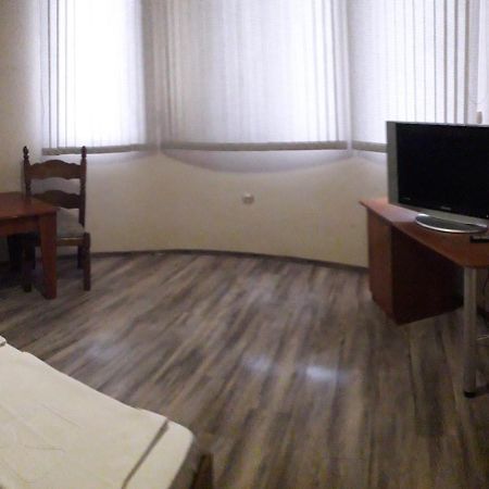 Fenerite Family Hotel Targovishte  Luaran gambar