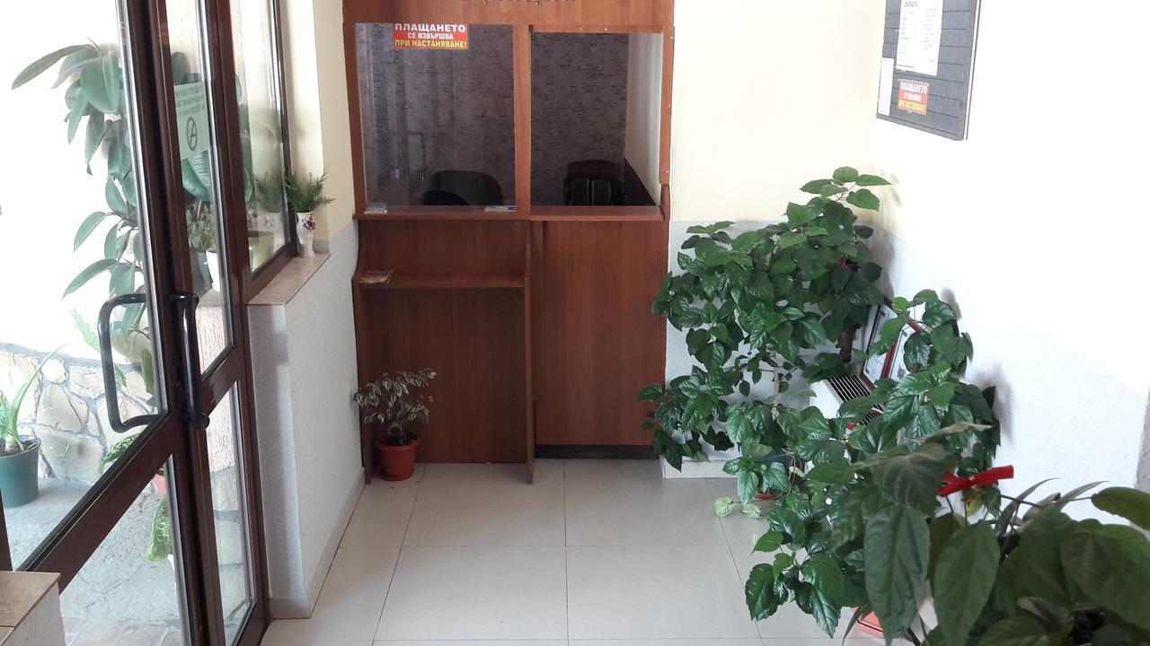 Fenerite Family Hotel Targovishte  Luaran gambar