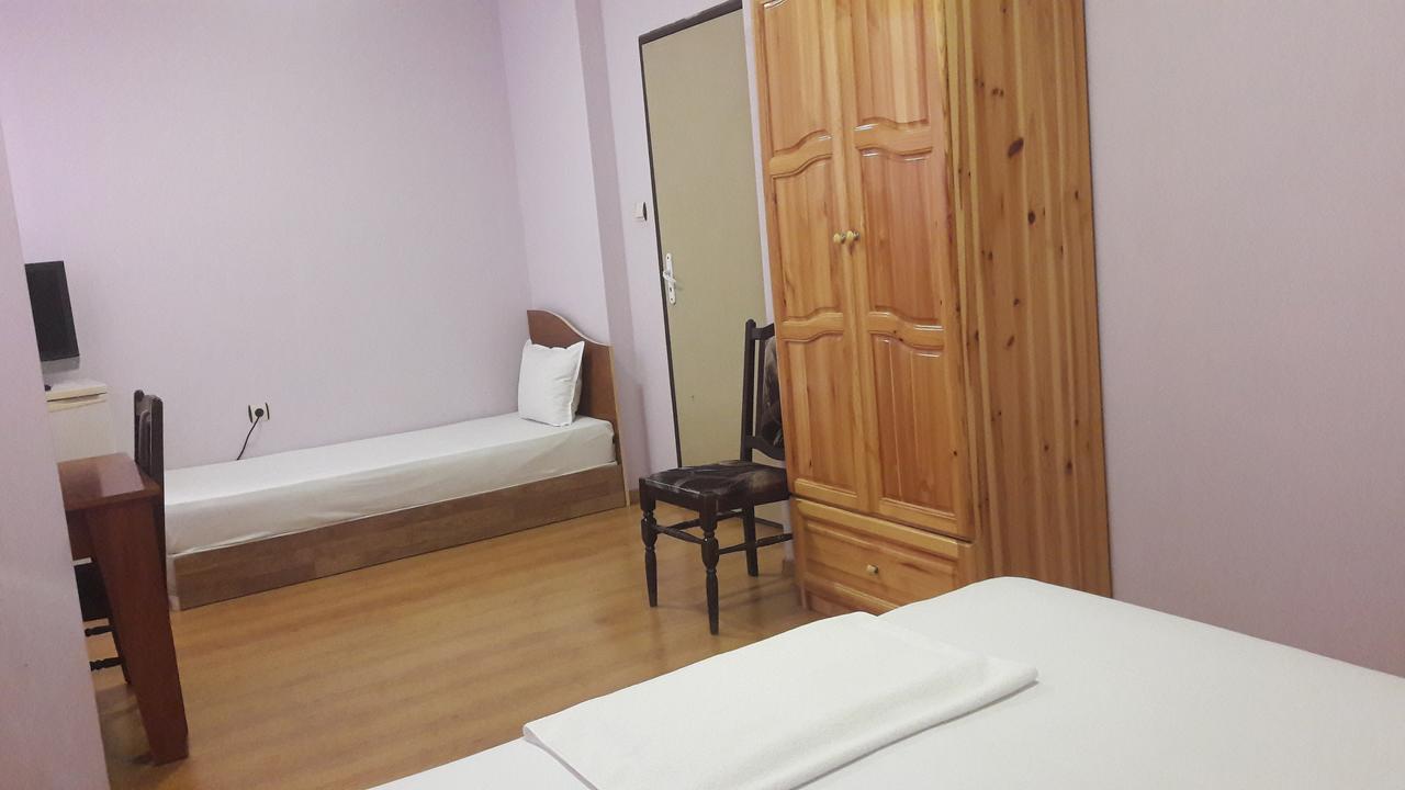 Fenerite Family Hotel Targovishte  Luaran gambar